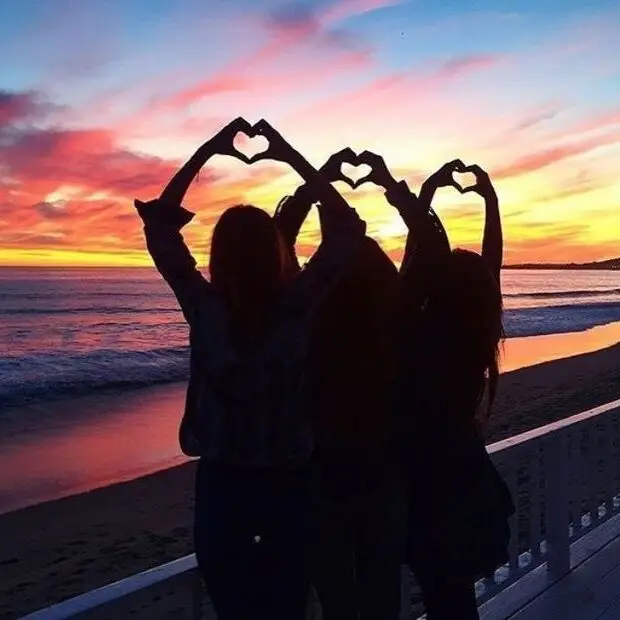 girl friendship images for whatsapp dp